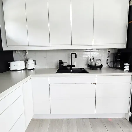 Vila Sentrumsidyll Ved Fjord Og Fjell *