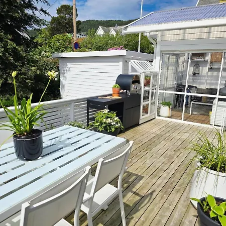 Sentrumsidyll Ved Fjord Og Fjell * Molde