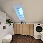 Villa Sentrumsidyll Ved Fjord Og Fjell