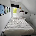 Sentrumsidyll Ved Fjord Og Fjell Villa